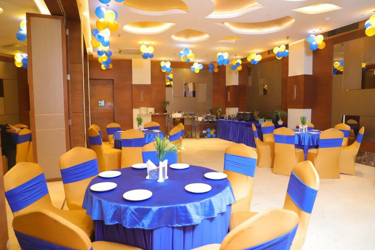 Maple Grand Hotel Agra  Ngoại thất bức ảnh